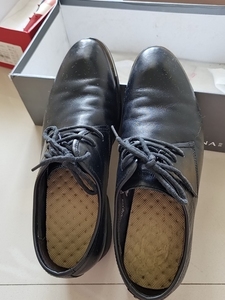 百纳男皮鞋真皮