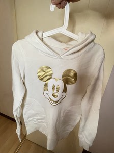优衣库连帽卫衣迪士尼米奇款s码.白色洗过几次就会发黄,给钱就