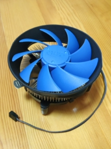 九州风神玄刃射手,12厘米3针风扇cpu散热器,有底座无包装