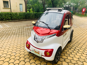 凯玛利四轮三座电动代步车,双开门,九五成新,高配带倒车影像