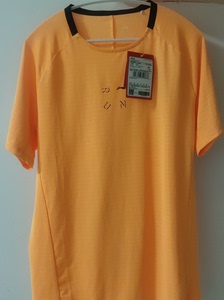 李宁跑步速干短袖atss557，橙色M码，全新带吊牌，体重适