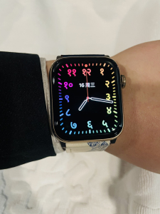 自用苹果手表iwatch4,不锈钢金色44mm,蜂窝版本,基