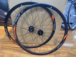 捷安特 6钉碟刹  pr2 轮组  实体车店