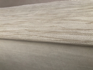 雅绣之家浅米咖色墙布,剩48.7米,高度2.9米,竖纹理,摸