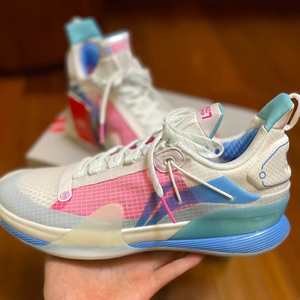 lining李宁 闪击7pe球员赞助版 透气减震耐磨篮球鞋