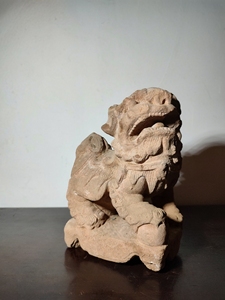 清代中早期四川红砂石雕狮子，14*10*20CM，清中早期砂