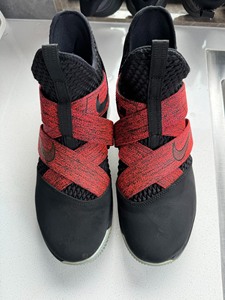 nike/耐克正品篮球鞋男子詹姆斯士兵12代绑带篮球鞋_阿里巴巴找货神器