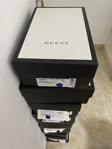 gucci专柜鞋盒,经典款黑白的.20个,一个5006出.有的