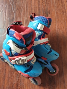 000人付款淘宝费斯轮滑鞋z1,粉色,保真!