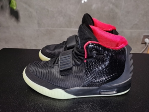 nike  yeezy2 红椰子 42码 板鞋侃爷 高帮椰子