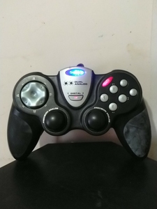 赛钛客 saitek游戏手柄p880