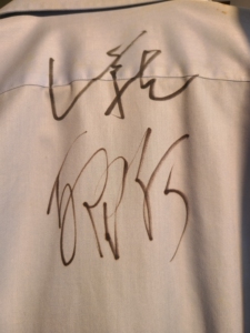 乒乓球世界冠军,大满贯,双满贯马龙,邱贻可签名衬衫一件.