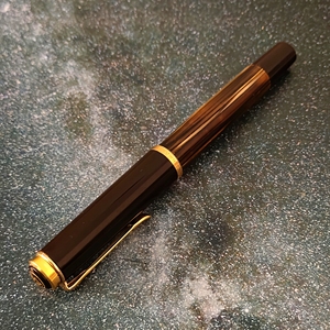 pelican/百利金m400帝王黑绿黑蓝黑红色笔杆18k金尖钢笔0人付款2180