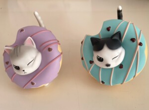 漫画再度与你周边盲盒,整盒8只猫,已闲鱼出5只,目前余3只