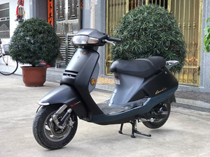 二手进口本田大路易90cc二冲程摩托车女装代步燃油助力踏板车