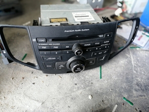 本田八代雅阁6碟cd机