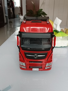 1:24东风天龙旗舰牵引车模型!,不是塑料的是金属的!车子很