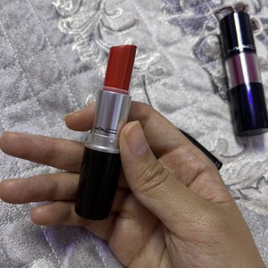 mac 口红 dozen carnation 橘红色带细闪