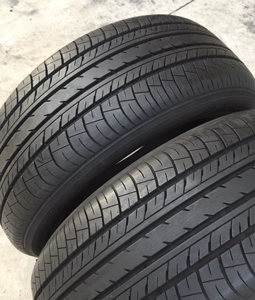 215/55r17优科豪马轮胎e70b 横滨21555r17