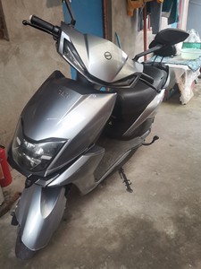 金箭电动车,高配大彩屏 72v六个大电瓶,充满电可跑70公里