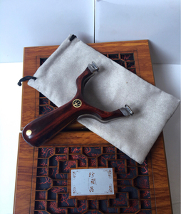 吉拉拉钛合金紫檀木贴片弹弓,全新无伤.外弓门85,撑头15