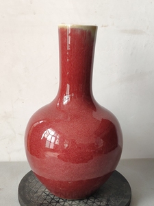 郎窑红开片釉天球瓶,花瓶