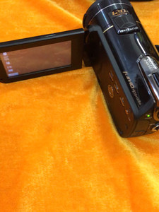 数码摄像机AEMAPE宝贝如图，95新，功能正常，有包，一块