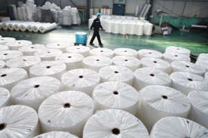 高价回收熔喷布边角料,无纺布,热风棉 ,口罩机,价格保证你满