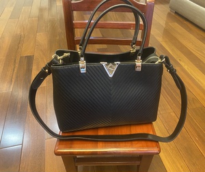 00时尚毛绒绒玩具岛淘宝威尔萨斯/vsvelsus专柜正品女包 va2830-01