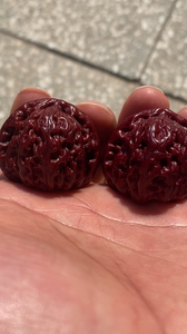 文玩核桃 包浆玉化闷尖白狮子头,机刷做旧百年老核,盘