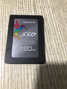威刚120g固态硬盘 sp550 2.5寸 实物拍摄 测试无