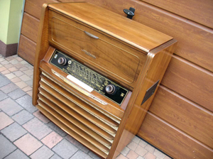 即将到货 新品预告,德国根德电子管落地式收音机,根德s700