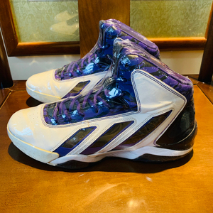 阿迪达斯篮球鞋霍华德3代战靴魔兽篮球鞋火花篮球鞋dh3阿迪十