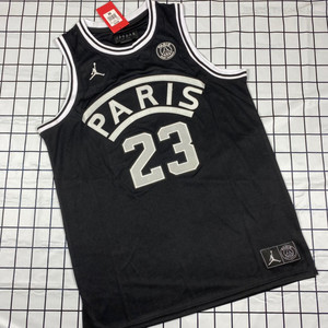 大巴黎aj联名球衣