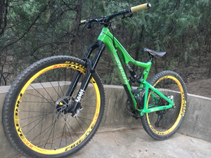 001人付款淘宝santacruz 车架贴纸 三条裤子