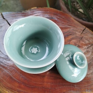 龙泉青瓷黄汉弟盖碗