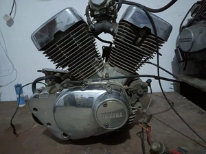 雅马哈天王双缸250cc 太子摩托车xv250发动机 原tb72364731110600