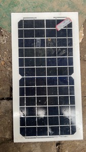 二手太阳能光伏板，小板子9瓦左右，14v，0.6a尺寸37×