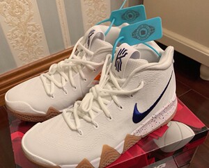 【全新】耐克 kyrie 欧文4 高帮 白色炫彩底nc万圣节_阿里巴巴找货