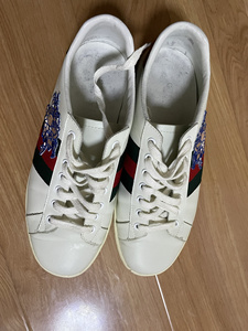 哭泣 小猪 40码 不是正品 没有鞋盒 看好下单 不退不换