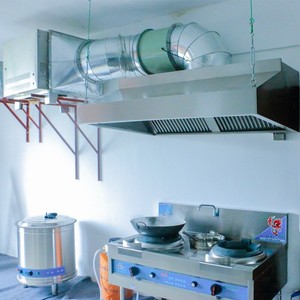 酒店餐馆饭店抽油烟机,超长管烟囱三件套,整体五六千买的,八成