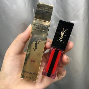 ysl圣罗兰水光唇釉602 草莓红,上嘴是比较清透的水光效果