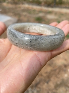 000人付款淘宝和田玉黑白分明飘墨镯子  青花籽手镯 非芝麻糊和田玉