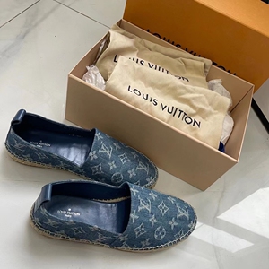 lv小布鞋