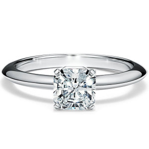 9新】蒂芙尼公主方四爪钻戒铂金订婚戒指女戒