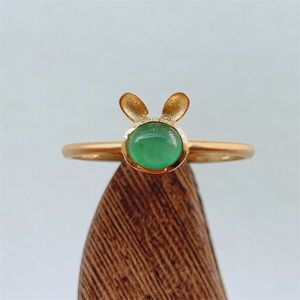 拍卖天然翡翠a货18k黄金镶嵌绿蛋面生肖兔戒指0.98克13号圈口