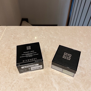 纪梵希四色散粉盒