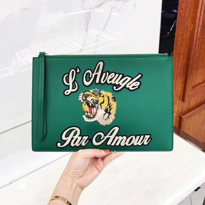 gucci/古奇 真皮牛皮老虎头刺绣手拿包手拎包  尺寸:3