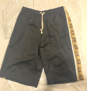 gucci古奇古驰 串标logo反光条纹学院风短裤 校服短裤