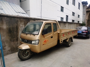 车厢正三轮摩托车